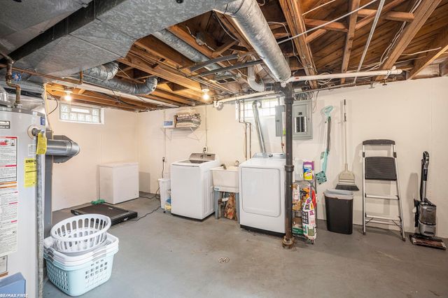 28735 Maple Street, Roseville, MI 48066