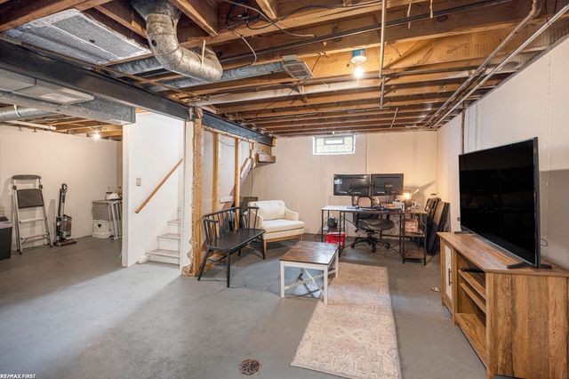 28735 Maple Street, Roseville, MI 48066