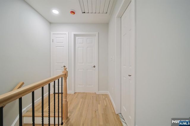 196 Madison Avenue 15, Dumont, NJ 07628