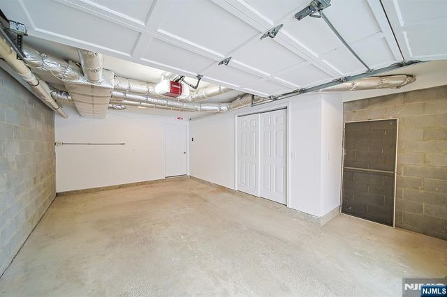 196 Madison Avenue 15, Dumont, NJ 07628