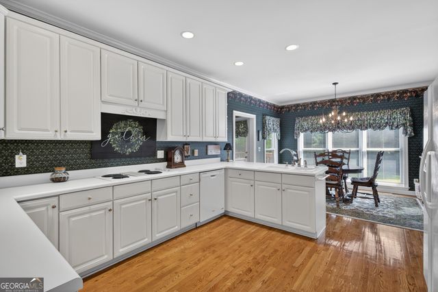 1800 Brookstone Drive, Snellville, GA 30078