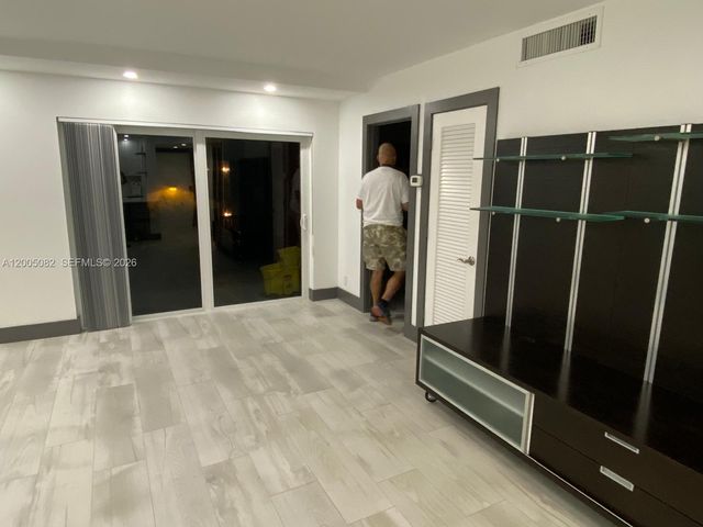 660 Tennis Club Dr 205, Fort Lauderdale, FL 33311