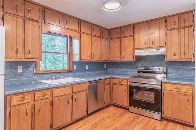 311 NATALIE Drive, Lawrenceville, GA 30043