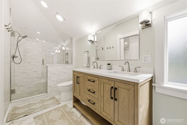 9416 5th Avenue NE, Seattle, WA 98115