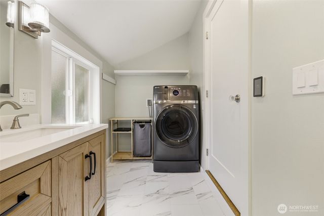 9416 5th Avenue NE, Seattle, WA 98115