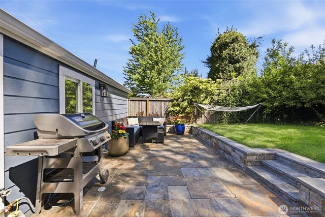 9416 5th Avenue NE, Seattle, WA 98115