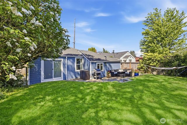 9416 5th Avenue NE, Seattle, WA 98115
