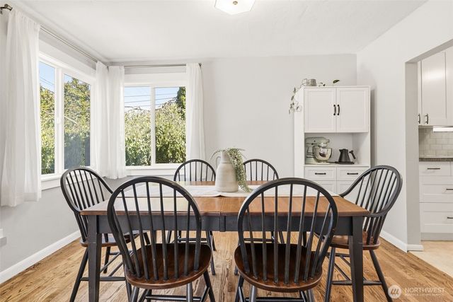 9416 5th Avenue NE, Seattle, WA 98115