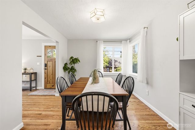 9416 5th Avenue NE, Seattle, WA 98115