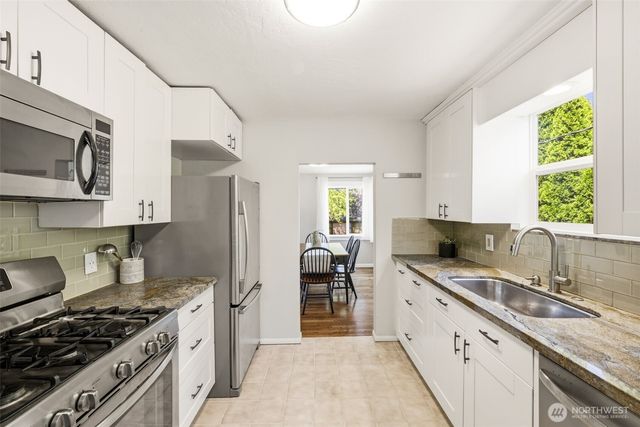 9416 5th Avenue NE, Seattle, WA 98115
