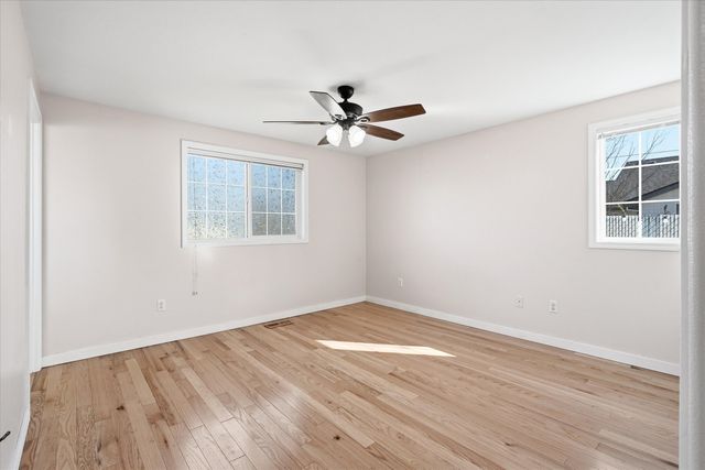 512 Village Drive, Central Point, OR 97502