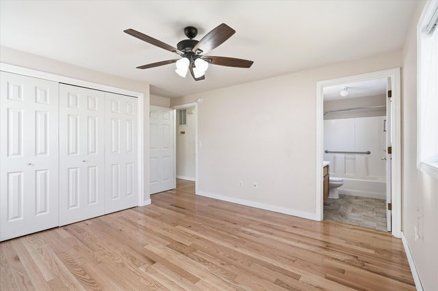 512 Village Drive, Central Point, OR 97502