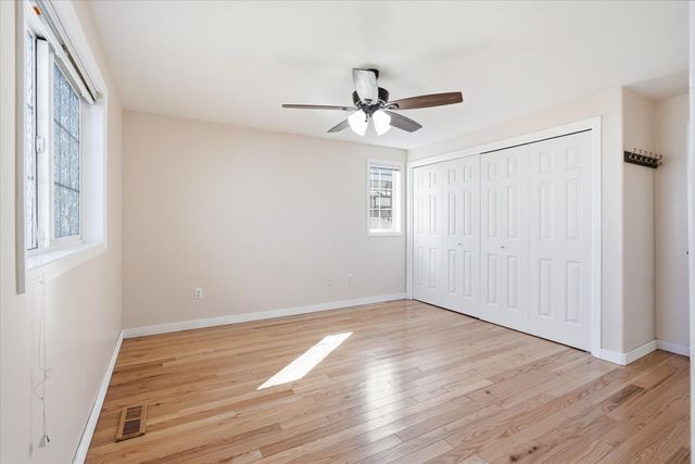 512 Village Drive, Central Point, OR 97502