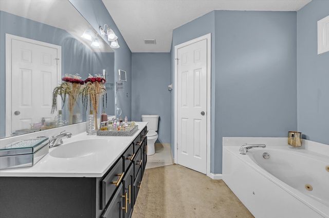 339 SUMMERFIELD LN, Memphis, TN 38018