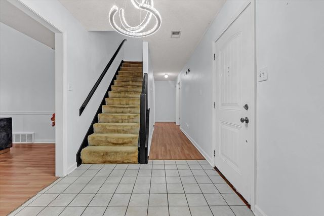 339 SUMMERFIELD LN, Memphis, TN 38018