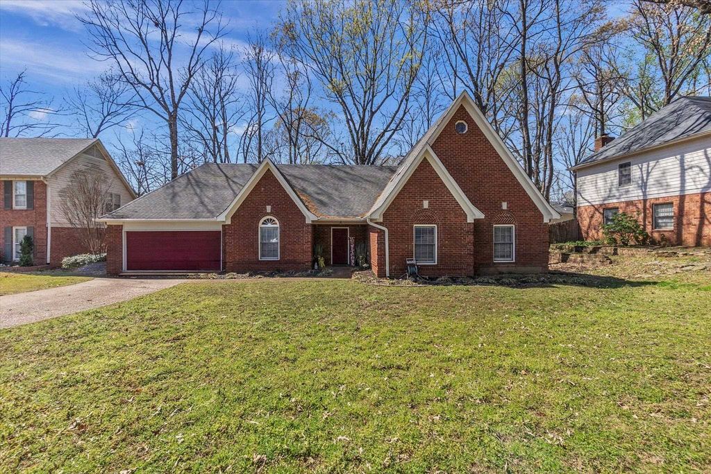 339 SUMMERFIELD LN, Memphis, TN 38018