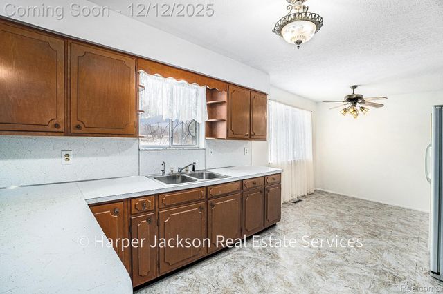 11637 E Lansing Road, Vernon Township, MI 48429