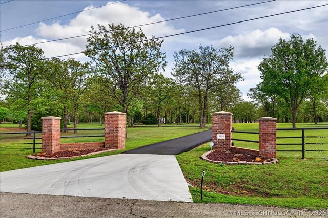 3710 E Mountain Road, Bartlesville, OK 74003