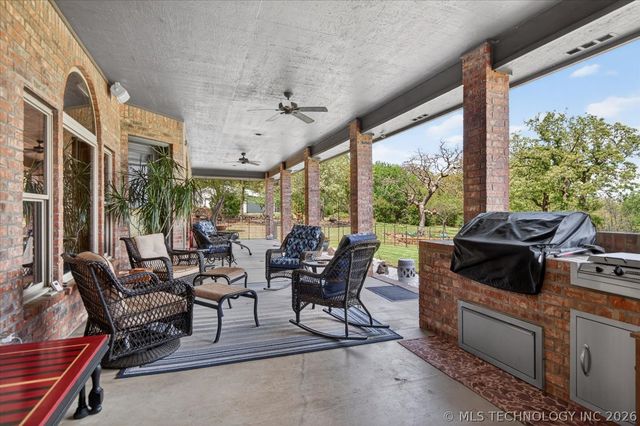 3710 E Mountain Road, Bartlesville, OK 74003