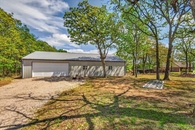 3710 E Mountain Road, Bartlesville, OK 74003