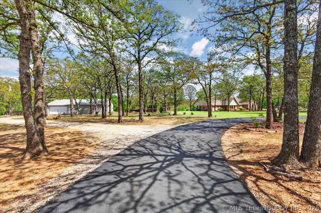 3710 E Mountain Road, Bartlesville, OK 74003