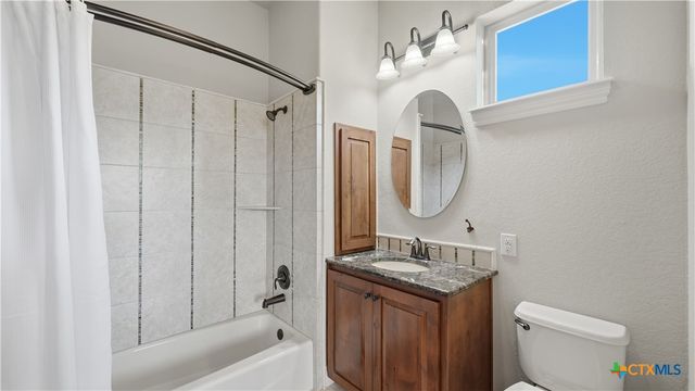 1035 Thunderbolt Road, Canyon Lake, TX 78133