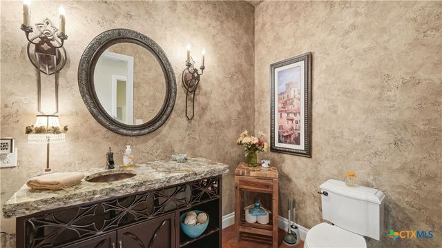 1035 Thunderbolt Road, Canyon Lake, TX 78133