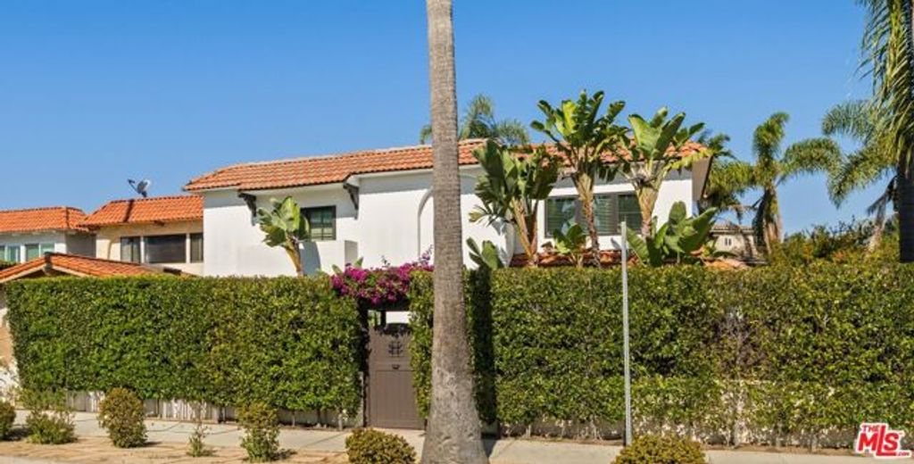 697 Washington Boulevard, Marina Del Rey, CA 90292