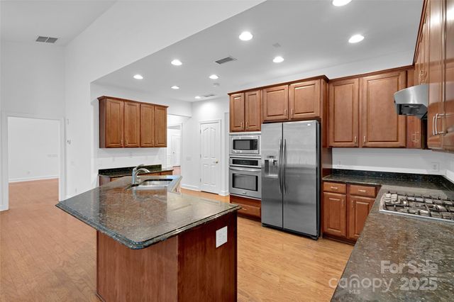 4737 Armorcrest Lane, Charlotte, NC 28277