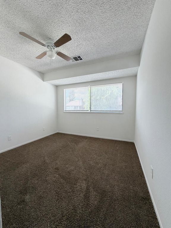 Image 15 of property listing at 1190 S Winery Avenue # 289, Fresno, CA 93727