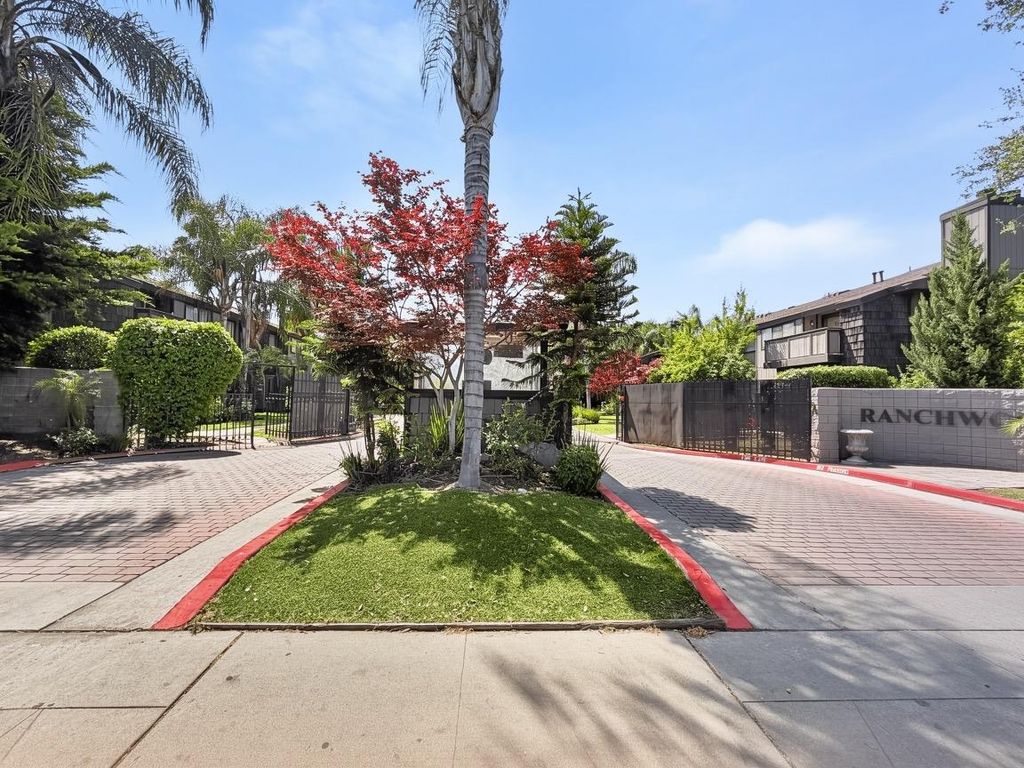 Image 27 of property listing at 1190 S Winery Avenue # 289, Fresno, CA 93727