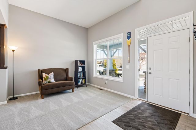 5256 Trailhead Lane SE, Prior Lake, MN 55372