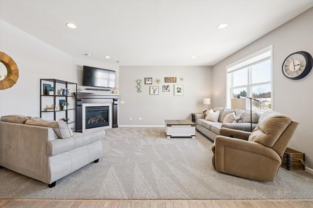 5256 Trailhead Lane SE, Prior Lake, MN 55372