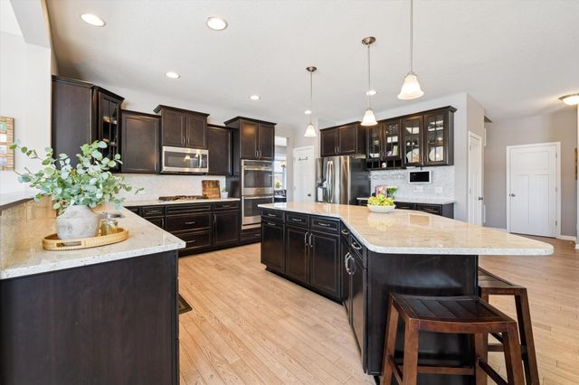 5256 Trailhead Lane SE, Prior Lake, MN 55372