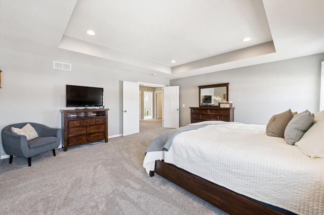 5256 Trailhead Lane SE, Prior Lake, MN 55372