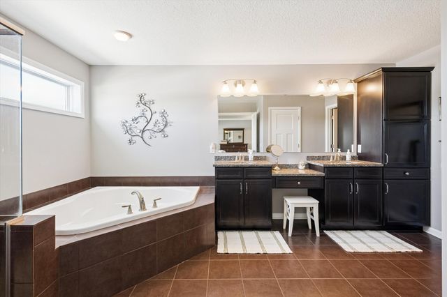 5256 Trailhead Lane SE, Prior Lake, MN 55372