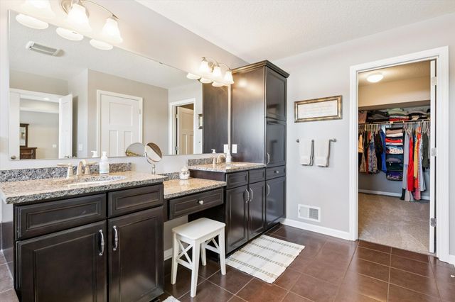 5256 Trailhead Lane SE, Prior Lake, MN 55372