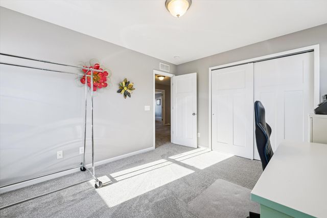 5256 Trailhead Lane SE, Prior Lake, MN 55372