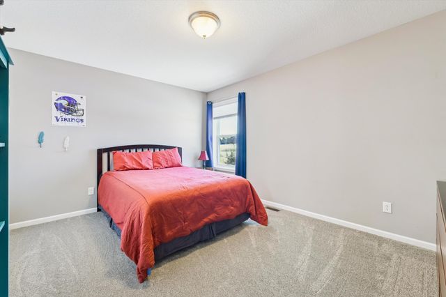 5256 Trailhead Lane SE, Prior Lake, MN 55372