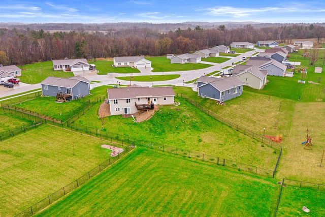 2270 LENSMIRE LANE, Waupaca, WI 54981