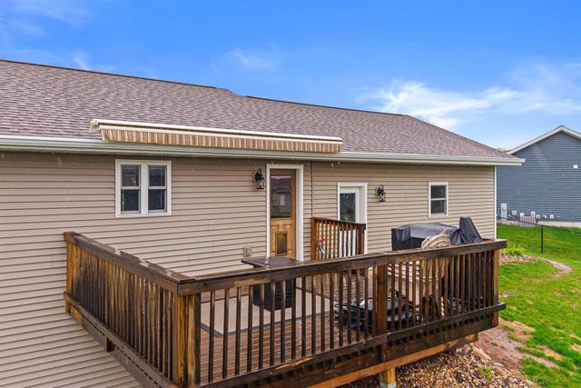 2270 LENSMIRE LANE, Waupaca, WI 54981
