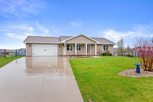 2270 LENSMIRE LANE, Waupaca, WI 54981