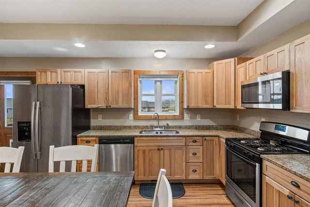 2270 LENSMIRE LANE, Waupaca, WI 54981