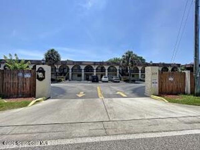 205 Palmetto Avenue 102, Merritt Island, FL 32953