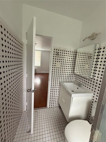 10281 E Bay Harbor Dr A5, Bay Harbor Islands, FL 33154