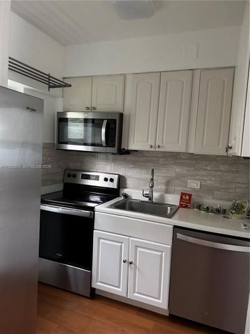 10281 E Bay Harbor Dr A5, Bay Harbor Islands, FL 33154