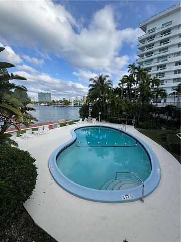 10281 E Bay Harbor Dr A5, Bay Harbor Islands, FL 33154