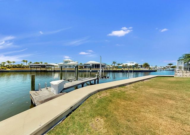 5704 SEA TROUT PLACE, Apollo Beach, FL 33572