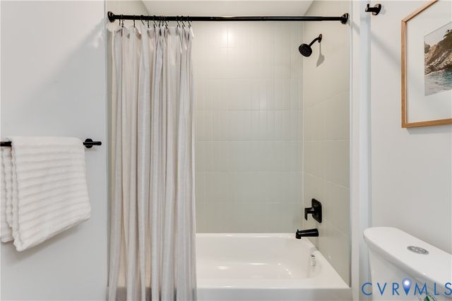 10900 London Dr, Glen Allen, VA 23060