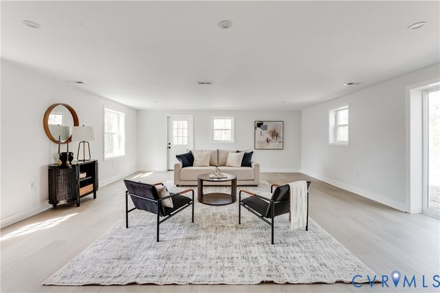 10900 London Dr, Glen Allen, VA 23060